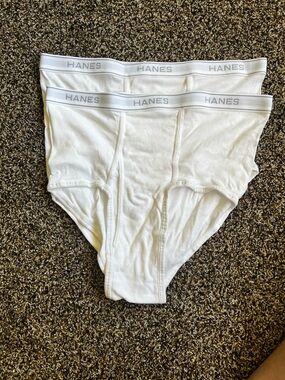 Hanes White Men's Cotton Briefs with Branded Waistband - 2 Pack